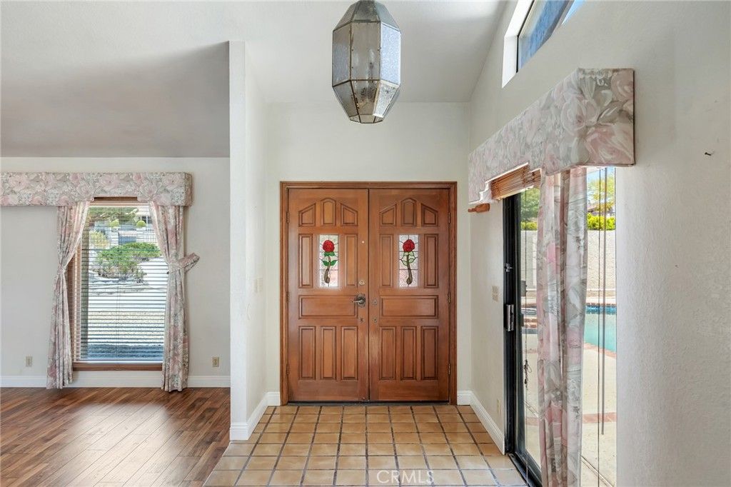 Photo of 19585 Crest DR, Apple Valley, CA 92307 (MLS # HD26119725)
