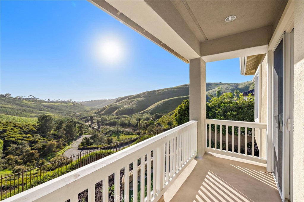 1010 Calle De Los Arboles