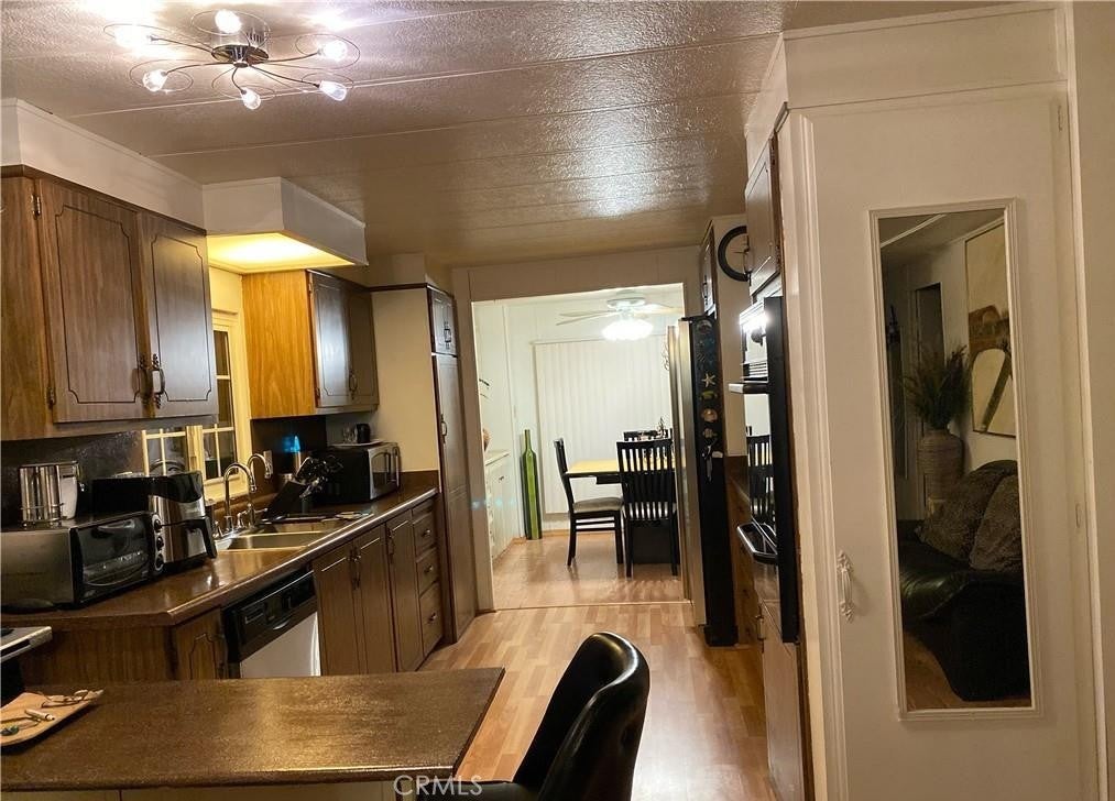 8811 Canoga Avenue 109