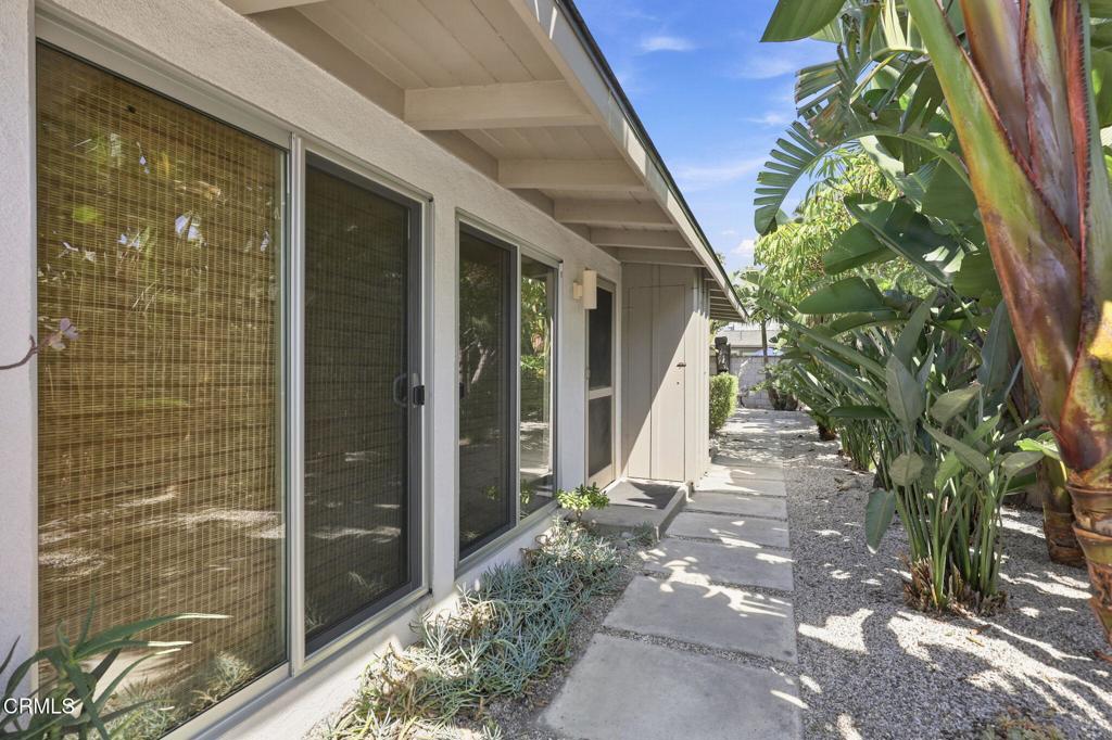 1245 1247 Devon Lane