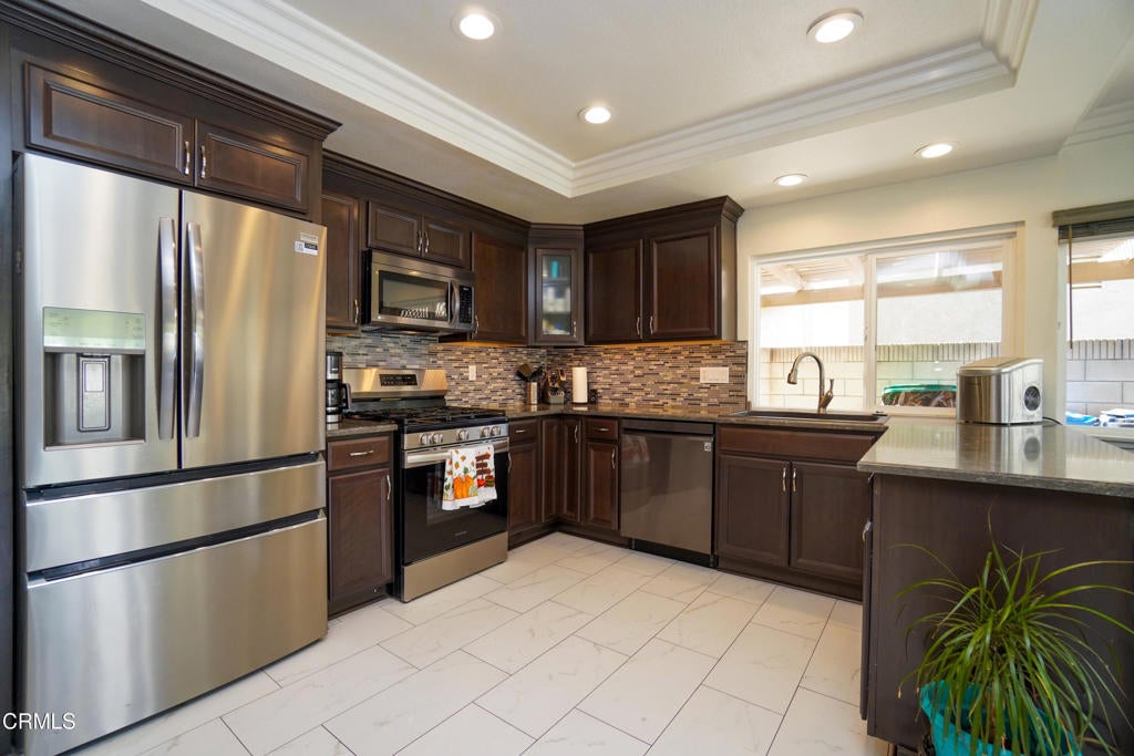 Photo of 2055 Stoneman Street, Simi Valley, CA 93065 (MLS # V1-39436)