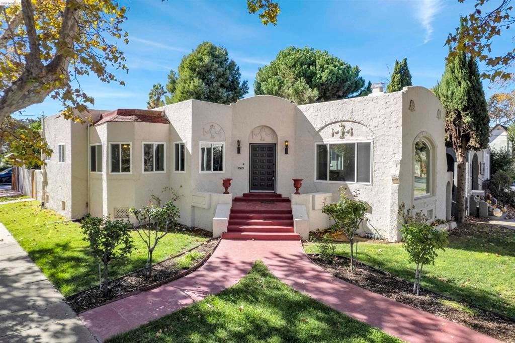 696 Central Ave