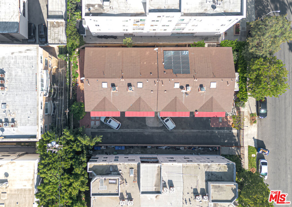 961 S Manhattan Place 3