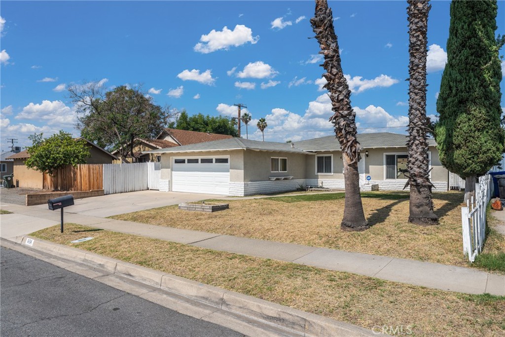 624 N Yucca Avenue