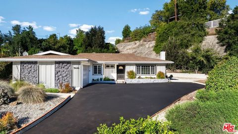 9446 Mclennan Avenue Northridge CA 91343