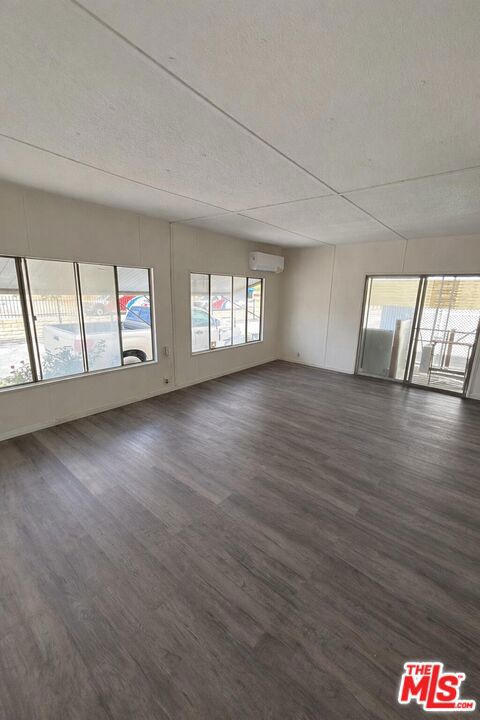1895 W Devonshire Avenue 144
