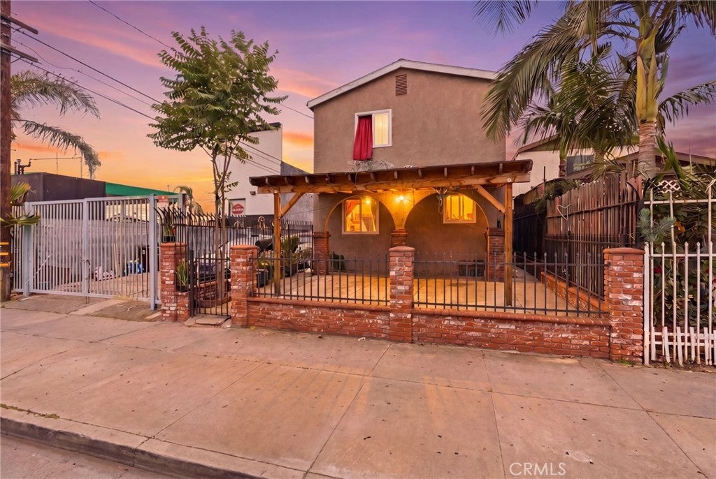 442 E 111th