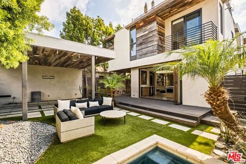 Photo of 3108 Yale Avenue, Marina Del Rey, CA 90292 (MLS # 26827753)