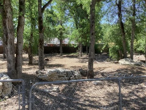 Photo of 15885 27th Avenue, Clearlake, CA 95422 (MLS # LC25088388)