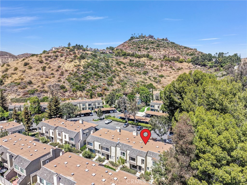 307 N Singingwood 8