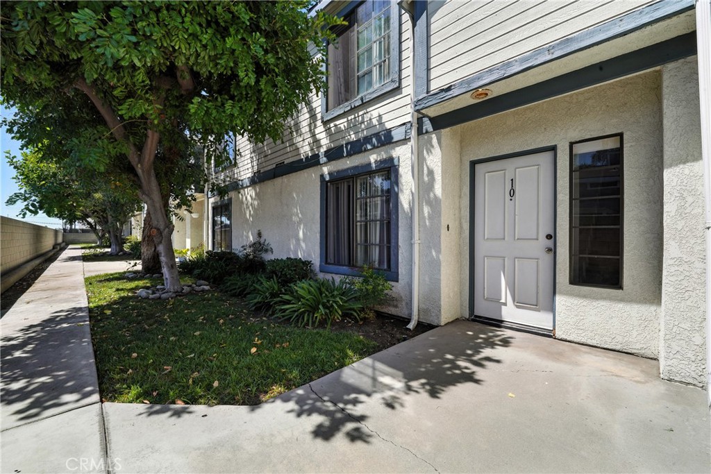 Discover the ease of living in this charming 2-bedroom, 2-bathroom home within a welcoming, smaller quiet Whittier community. The bright, open-concept living area provides a seamless flow for daily life and hosting friends. Enjoy cooking in the newer kitchen, which features granite counter tops and modern kitchen cabinets. On the main floor you'll find an elegant master bedroom with its own private bathroom, a modern kitchen with an island, a bright and airy living room, and a charming balcony ideal for enjoying your morning coffee or unwinding in the evening. The lower level features a cozy bedroom and a bathroom, perfect for guests or family or even a home office. This is more than just a home; it's a peaceful retreat with all the modern updates you need. With ample parking and a low HOA fee, this home offers both practicality and affordability. Nestled in a quiet, well-maintained neighborhood, it provides a peaceful retreat from the hustle and bustle while remaining conveniently close to city amenities. Experience modern living with a touch of tranquility in this fully remodeled gem. Don’t miss the opportunity to make it yours!