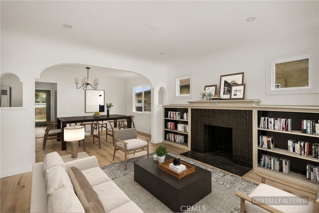 1911 W 65th