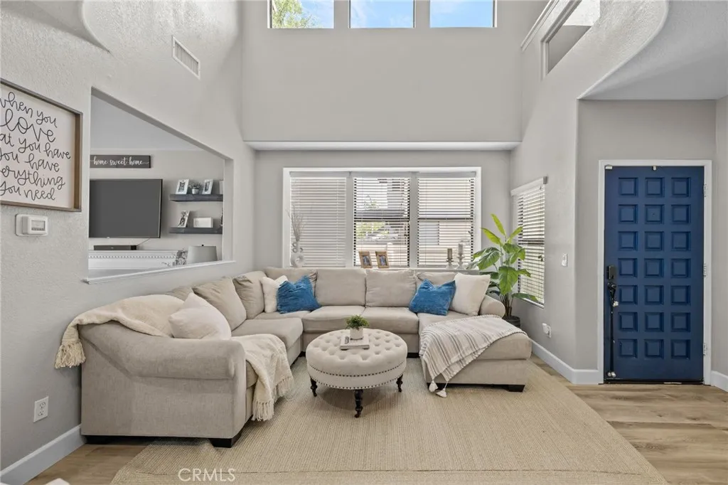 Corona, California 92882, United States, 3 Bedrooms Bedrooms, ,3 BathroomsBathrooms,Residential,Active,160004