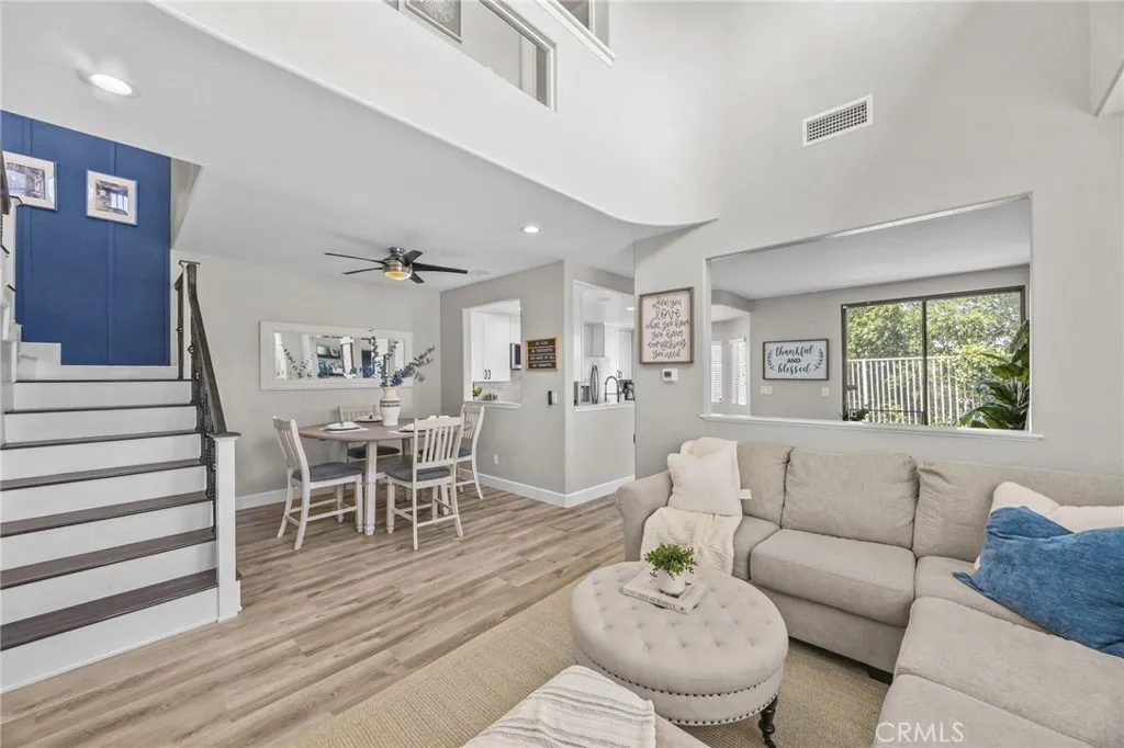 Corona, California 92882, United States, 3 Bedrooms Bedrooms, ,3 BathroomsBathrooms,Residential,Active,160004