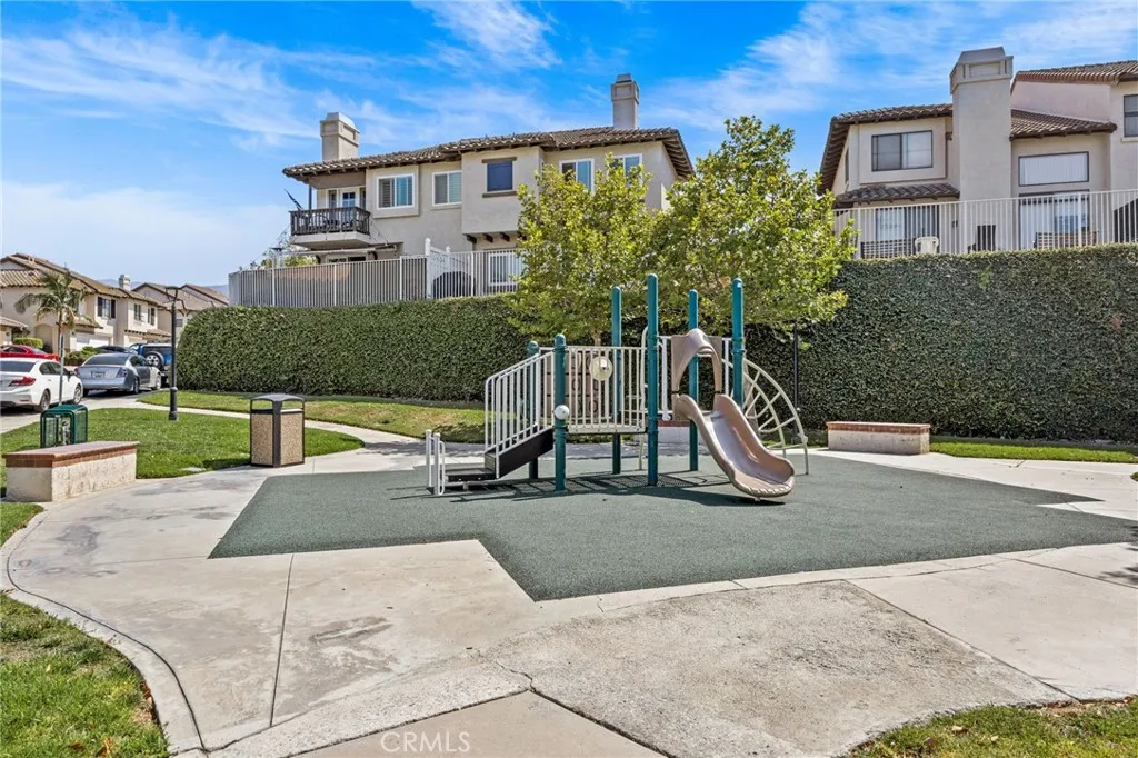 Corona, California 92882, United States, 3 Bedrooms Bedrooms, ,3 BathroomsBathrooms,Residential,Active,160004