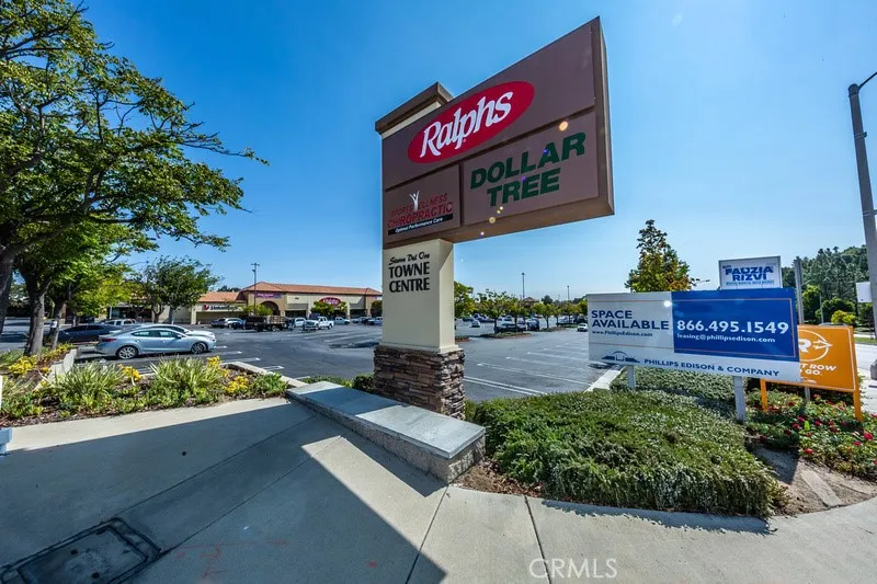 Corona, California 92882, United States, 3 Bedrooms Bedrooms, ,3 BathroomsBathrooms,Residential,Active,160004