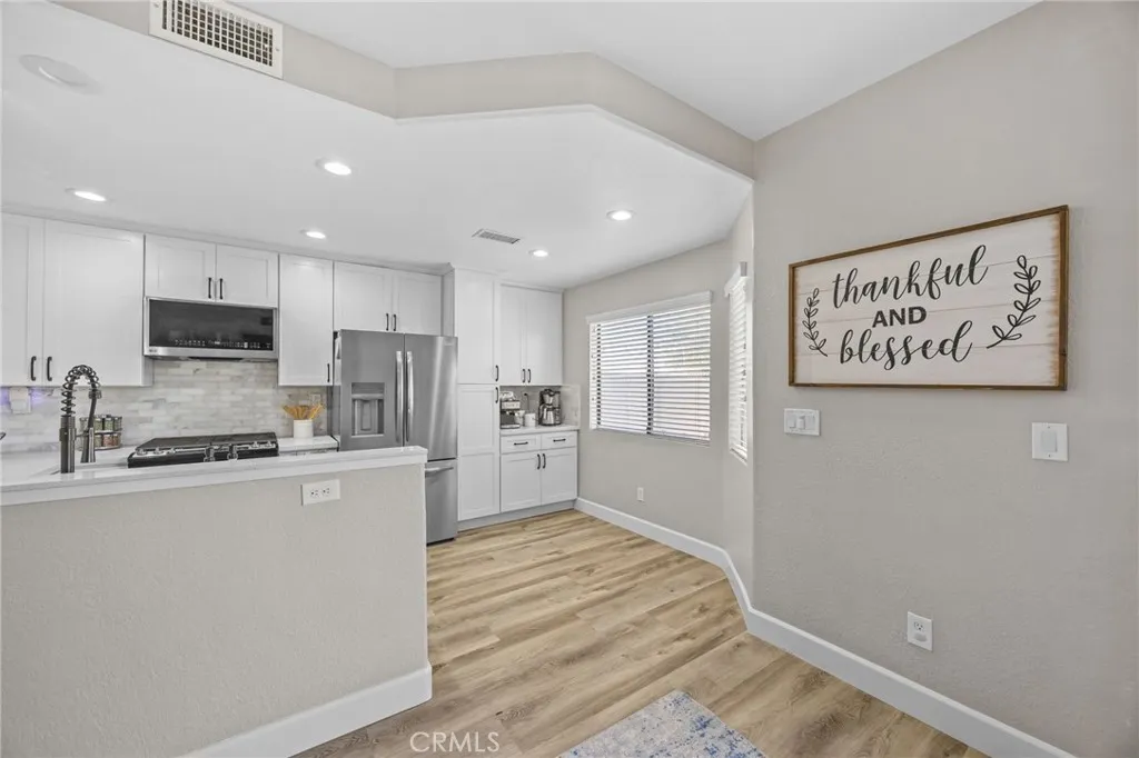 Corona, California 92882, United States, 3 Bedrooms Bedrooms, ,3 BathroomsBathrooms,Residential,Active,160004