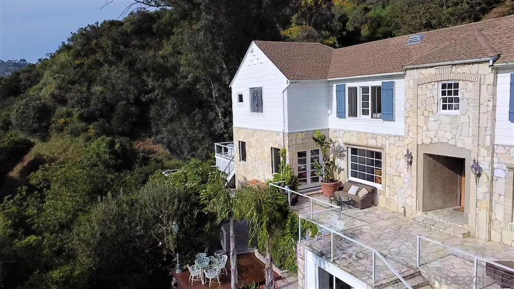 Photo of 2400 Benedict Canyon Dr DR, Beverly Hills, CA 90210 (MLS # 260024677SD)