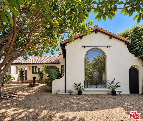 Photo of 352 N Orlando Avenue, Los Angeles, CA 90048 (MLS # 26873789)