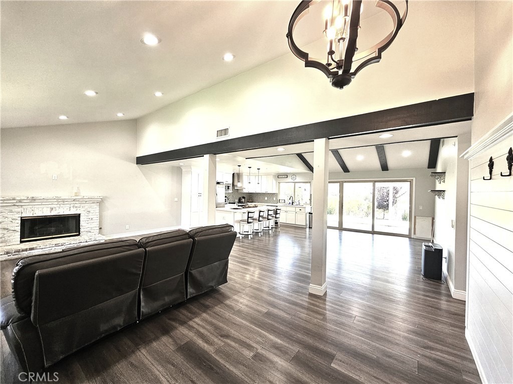 4722 Summit
