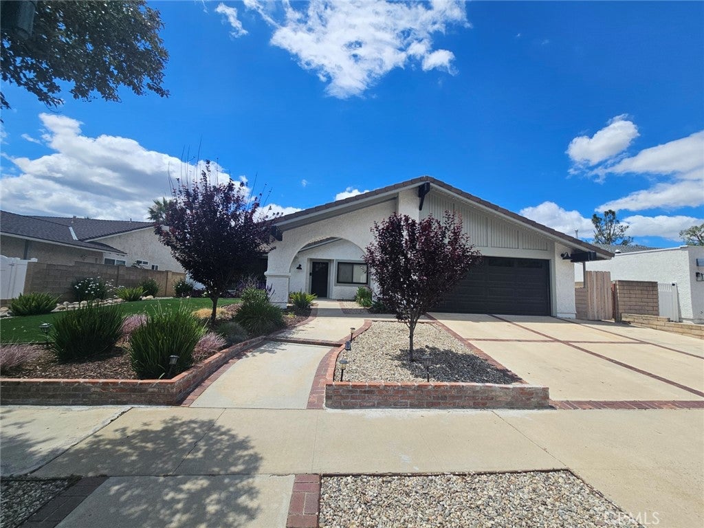 4722 Summit