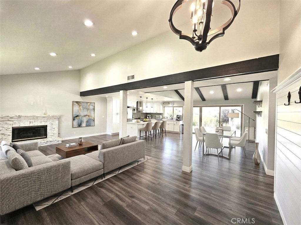 4722 Summit