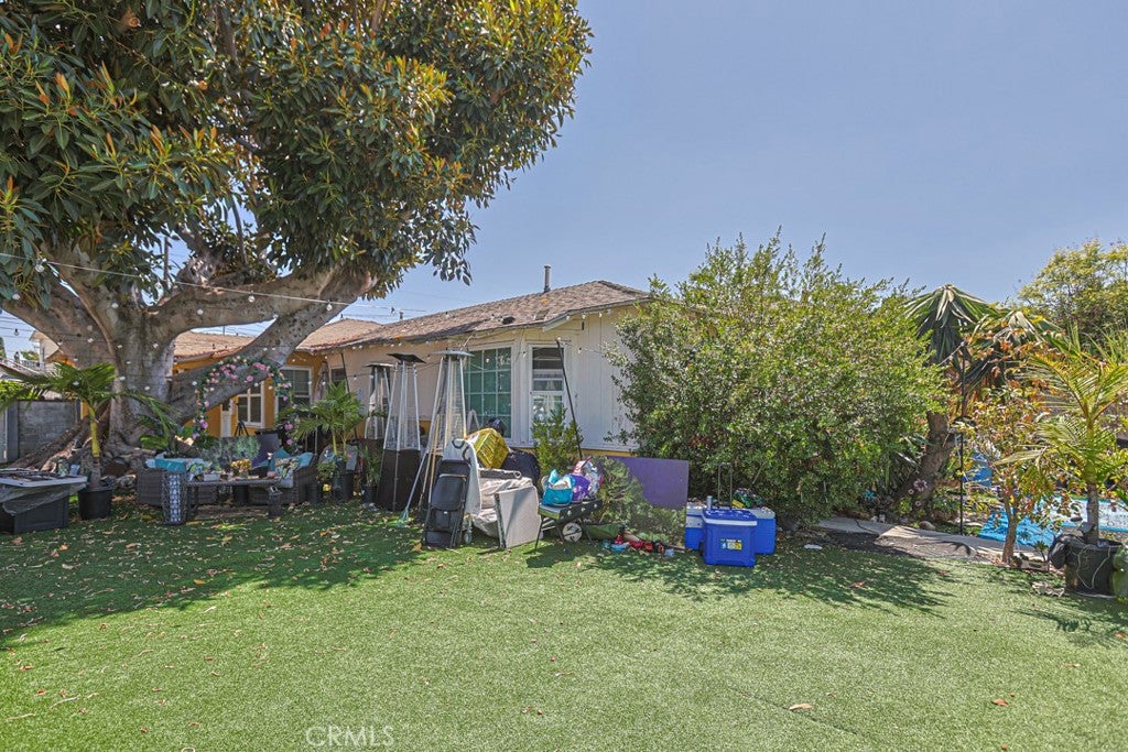 6158 Cahuenga