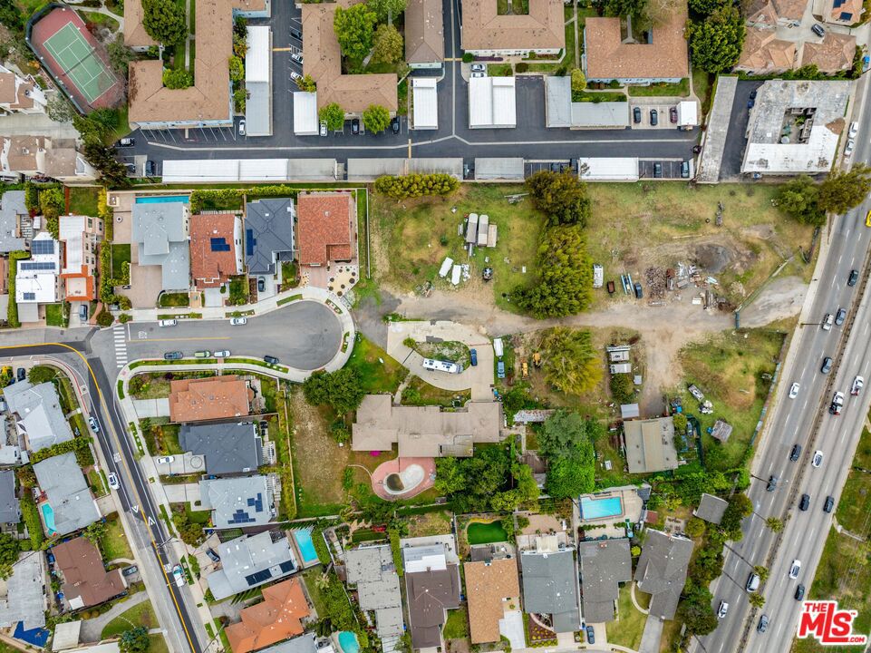 3801 S La Cienega Boulevard