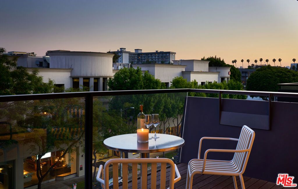 Photo of 8899 Beverly Boulevard #5F, West Hollywood, CA 90048 (MLS # 25562489)