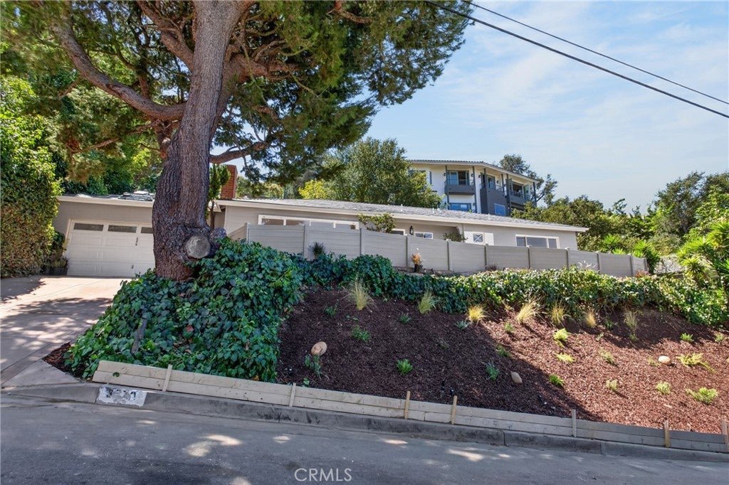 Photo of 3370 Coy, Sherman Oaks, CA 91423 (MLS # SR26190503)