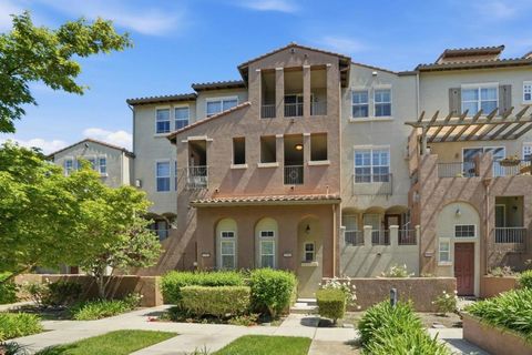 Photo of 1381 Marcello Drive, San Jose, CA 95131 (MLS # ML82034907)