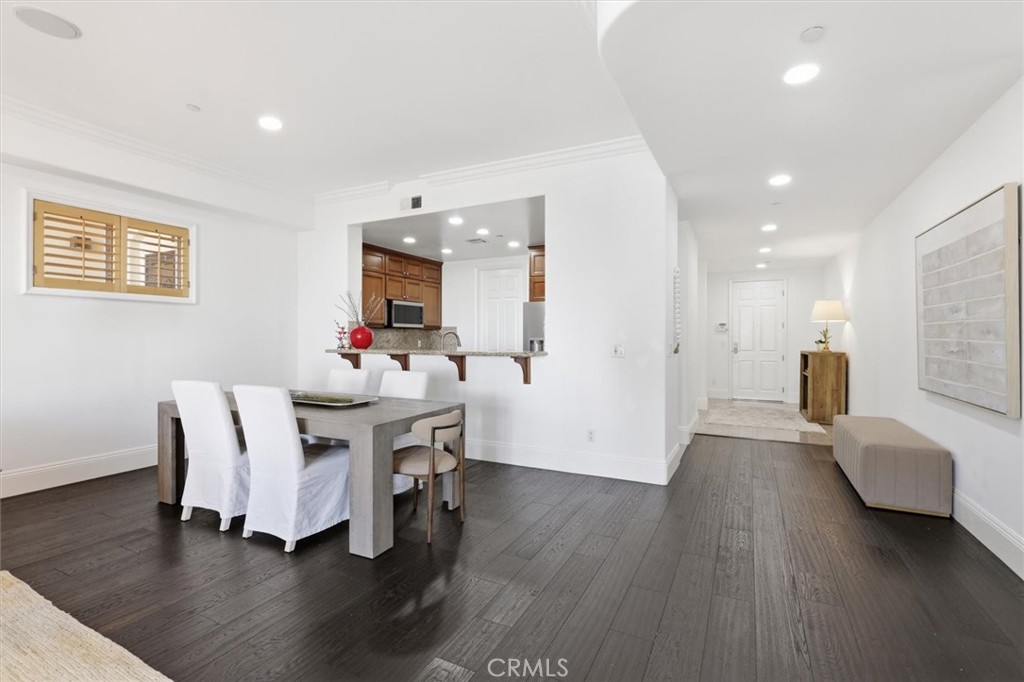 143 N Arnaz Drive 105