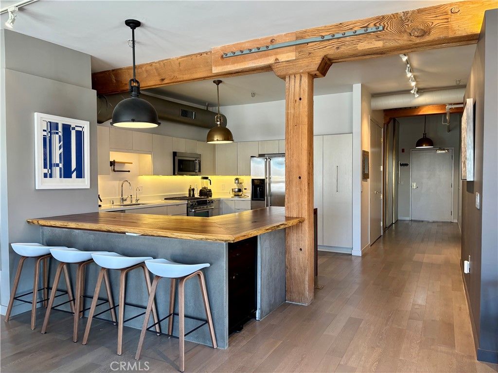 Photo of 527 Molino Street #401, Los Angeles, CA 90013 (MLS # OC25200682)