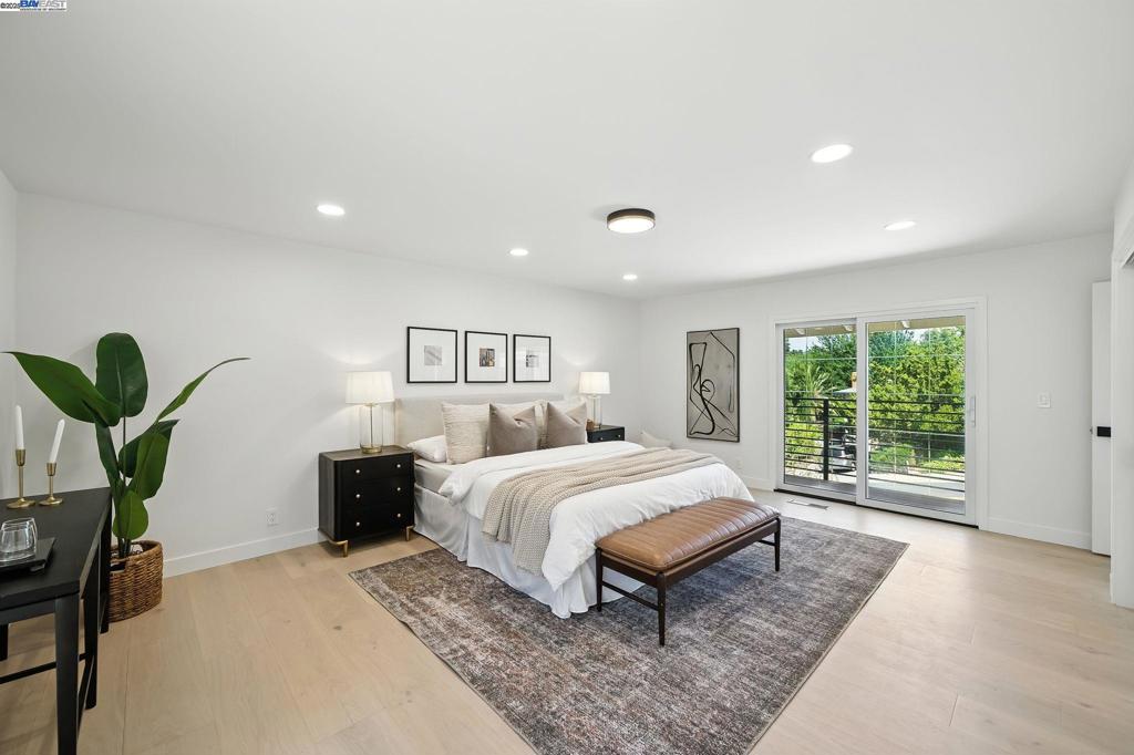 PLEASANTON HGTS - Residential