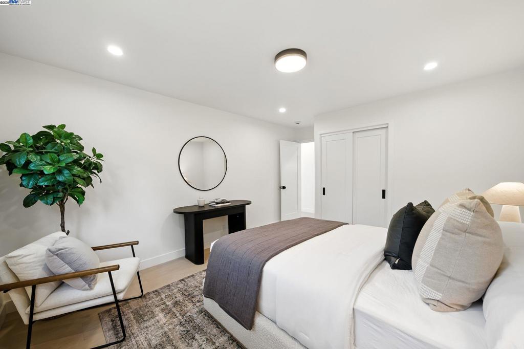 PLEASANTON HGTS - Residential