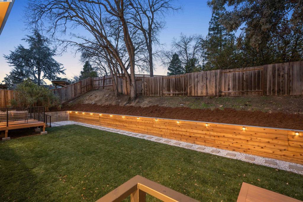 PLEASANTON HGTS - Residential