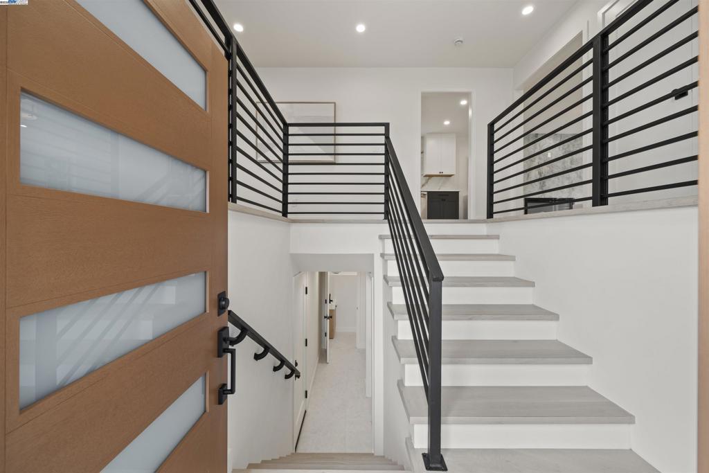 PLEASANTON HGTS - Residential