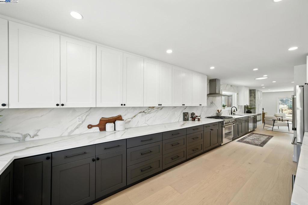 PLEASANTON HGTS - Residential