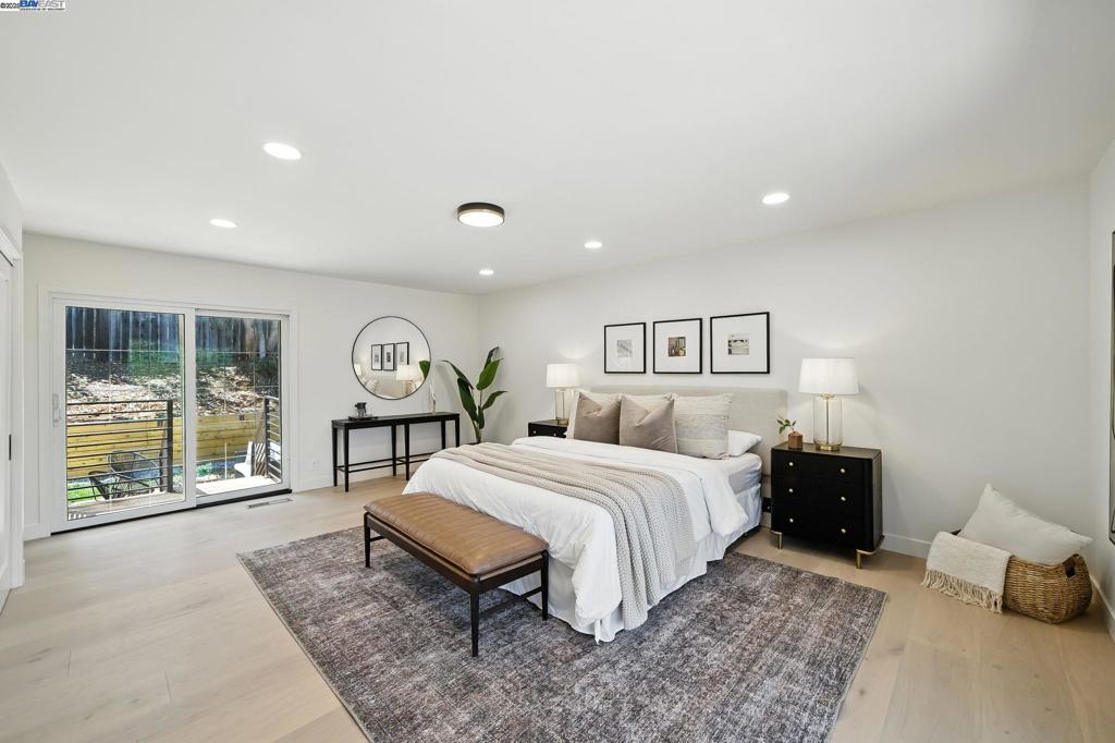 PLEASANTON HGTS - Residential