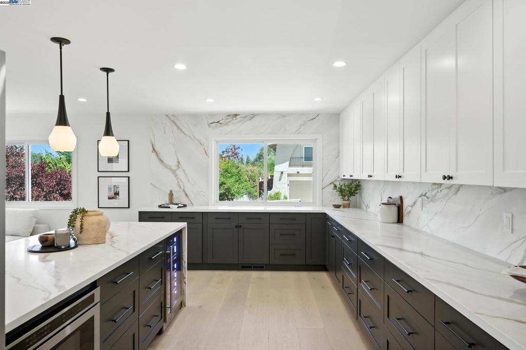 PLEASANTON HGTS - Residential