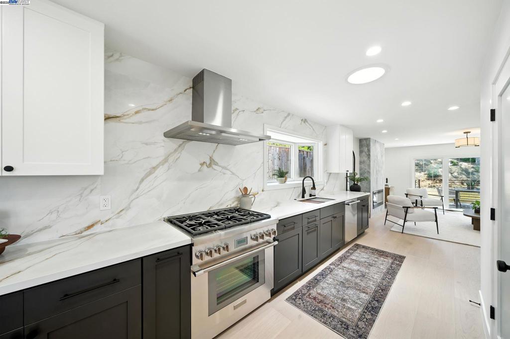 PLEASANTON HGTS - Residential