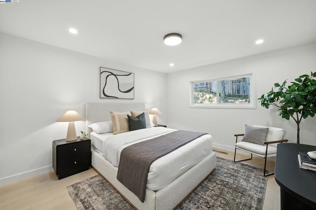 PLEASANTON HGTS - Residential