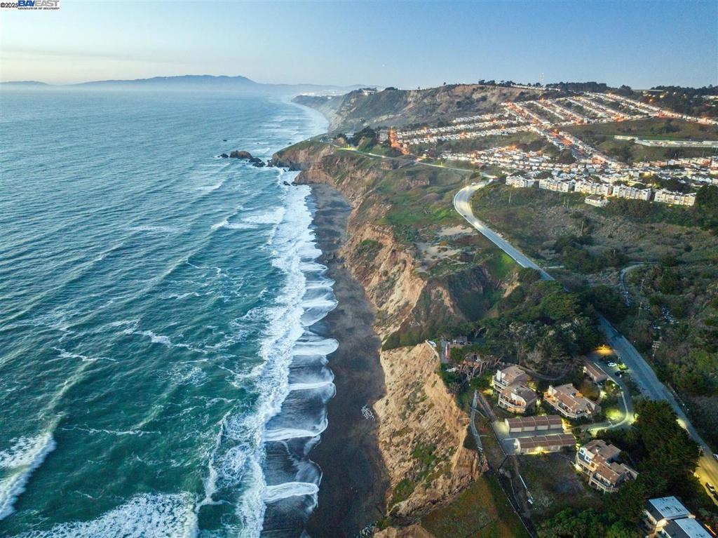 FAIRMONT - Residential