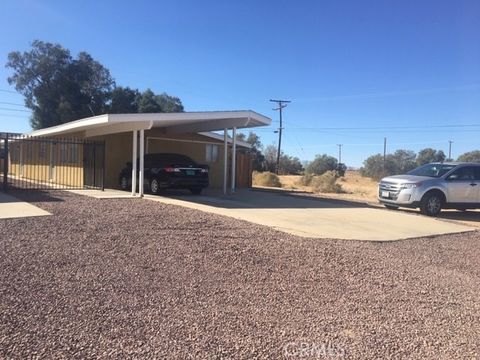 Photo of 8124 Peach Ave, California City, CA 93505 (MLS # SR26073184)