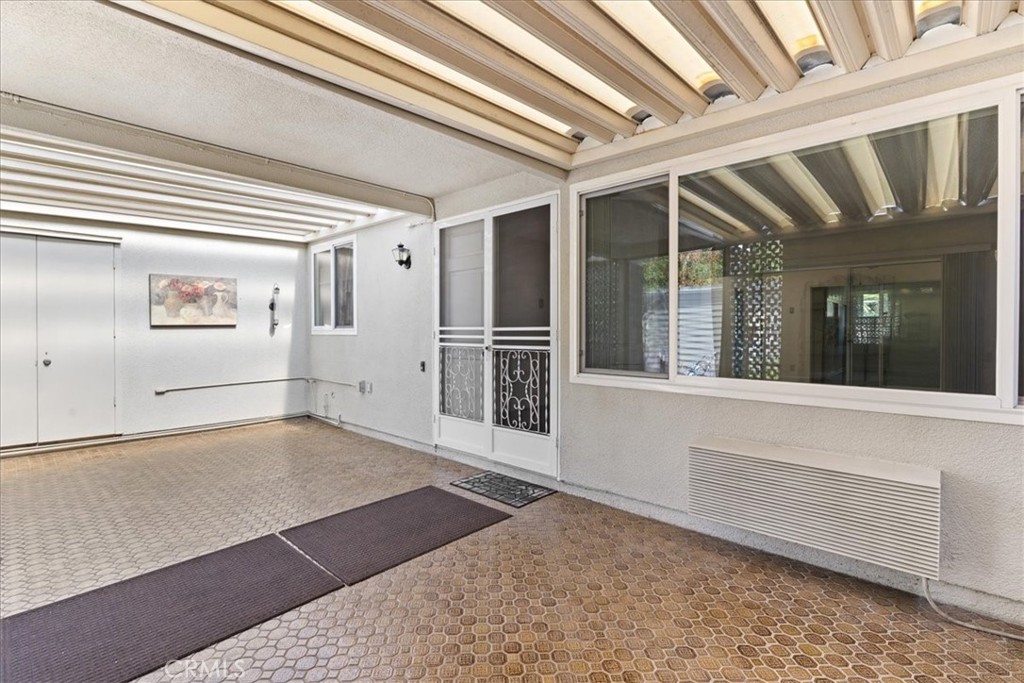 320 AVENIDA CARMEL B