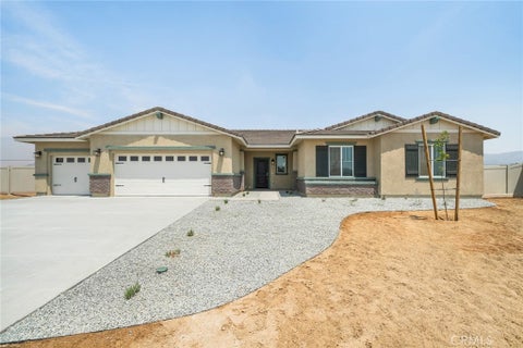 Photo of 14563 Indigo Road, Apple Valley, CA 92307 (MLS # SW26212296)