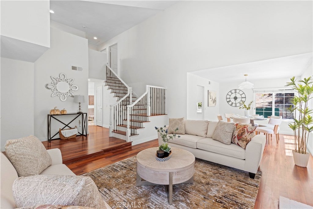 900 Fall Creek Court