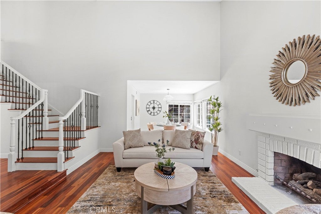 900 Fall Creek Court