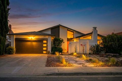 Photo of 1236 Isengard Drive, San Jose, CA 95121 (MLS # ML82049375)