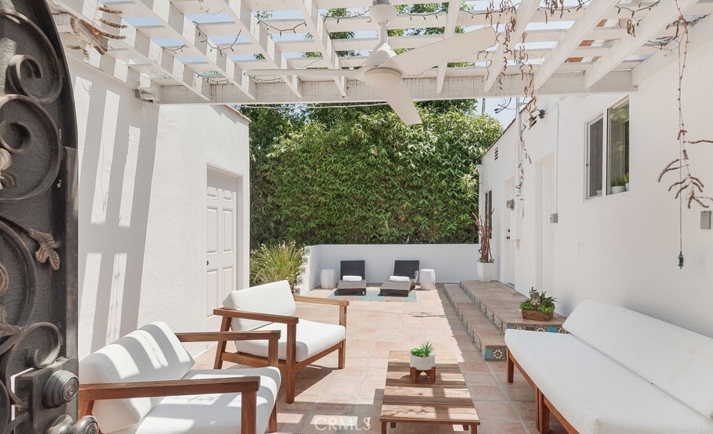 Properties 1 10949 Ayres Avenue
